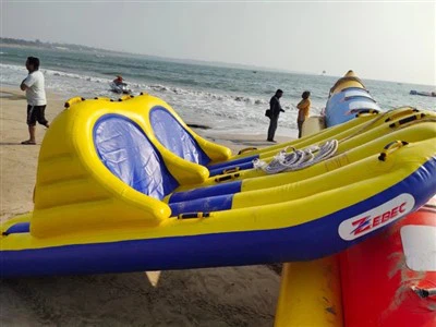 Barco inflable del carro del agua
