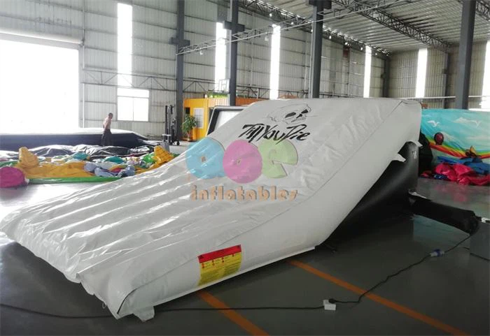 Inflatable Airbag Landing